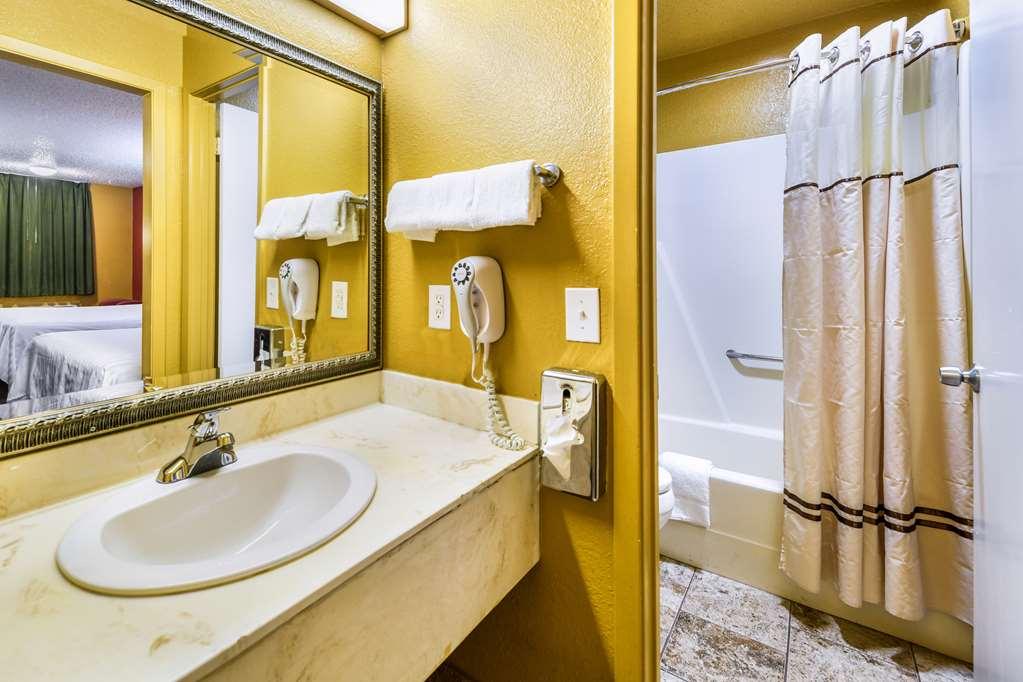 Americas Best Value Inn Bonham Extérieur photo