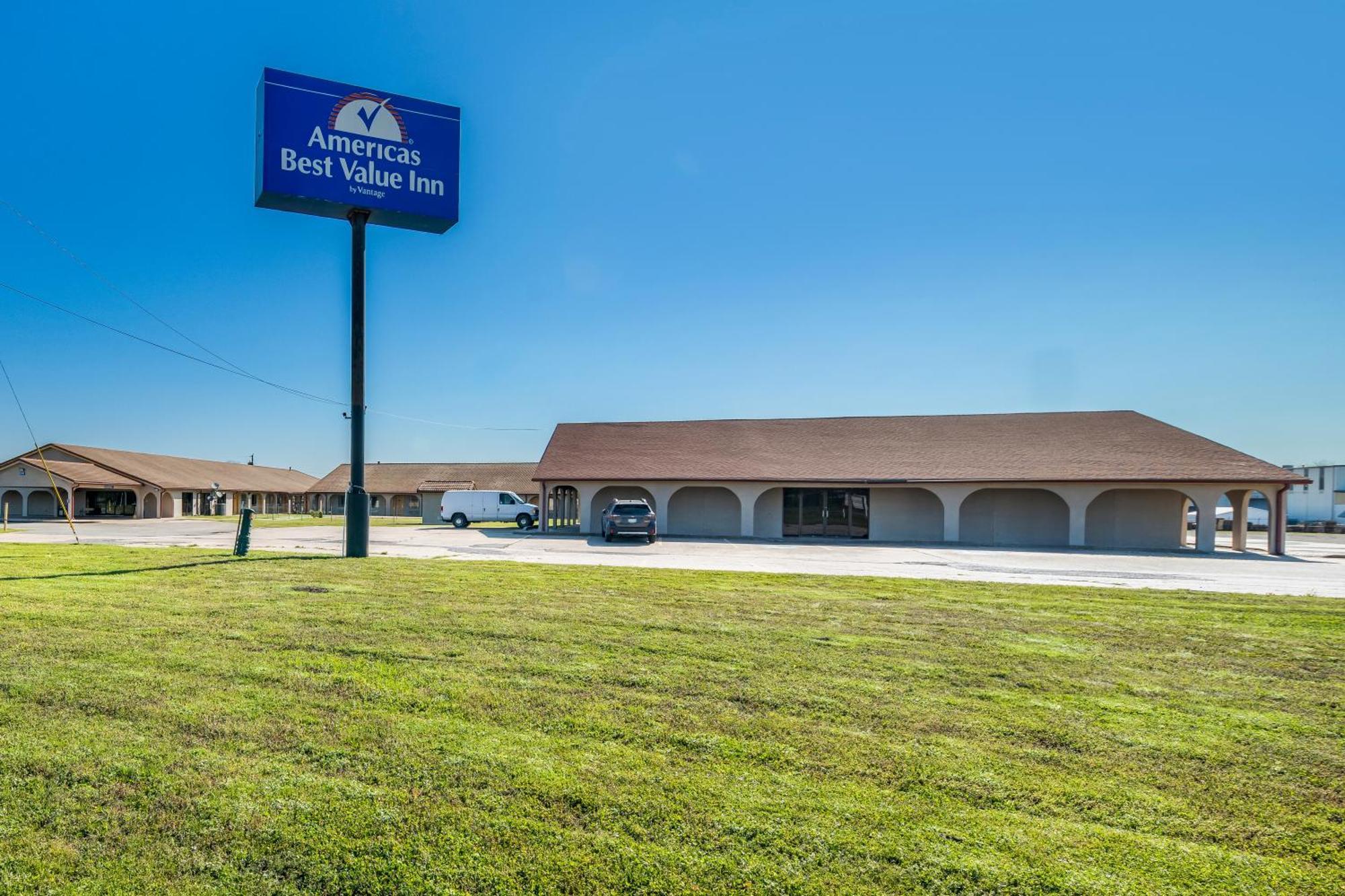 Americas Best Value Inn Bonham Extérieur photo