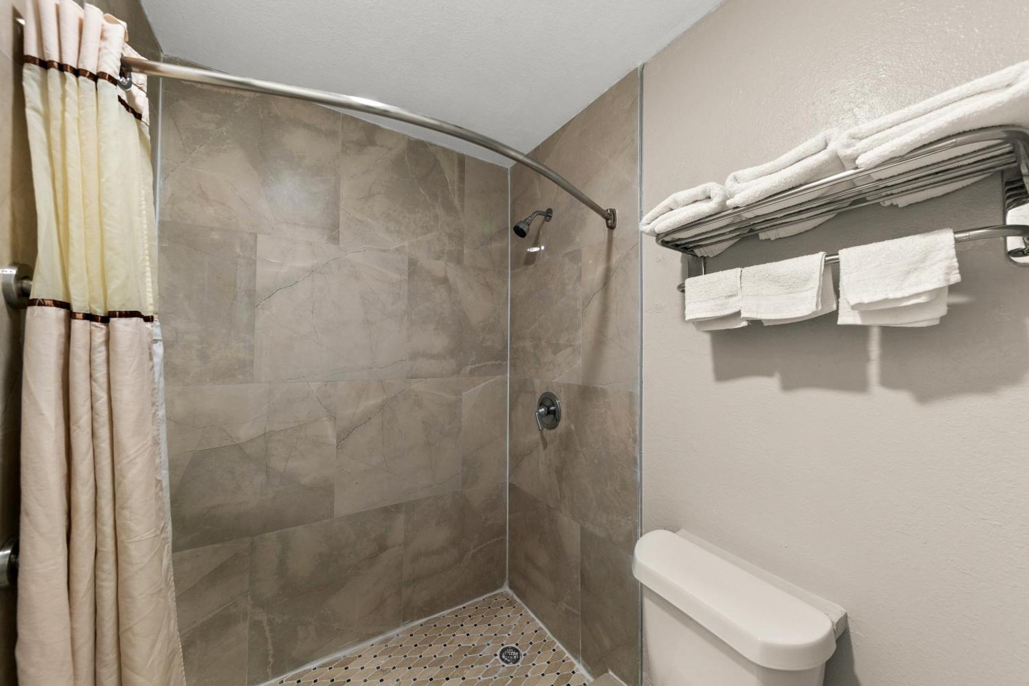 Americas Best Value Inn Bonham Extérieur photo