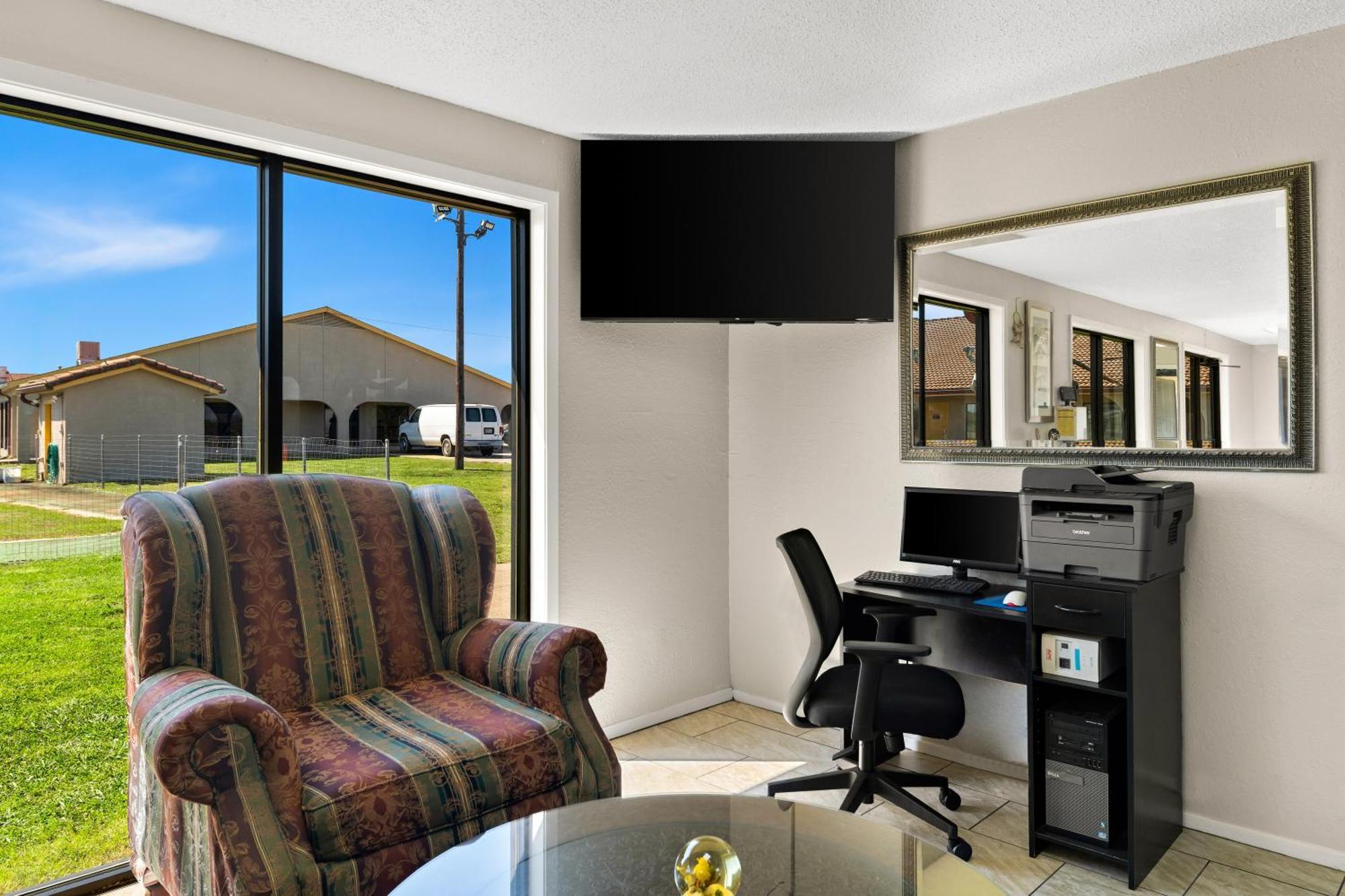 Americas Best Value Inn Bonham Extérieur photo