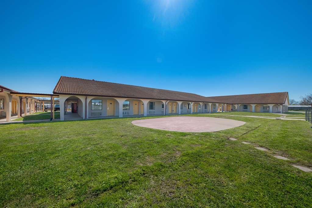 Americas Best Value Inn Bonham Extérieur photo