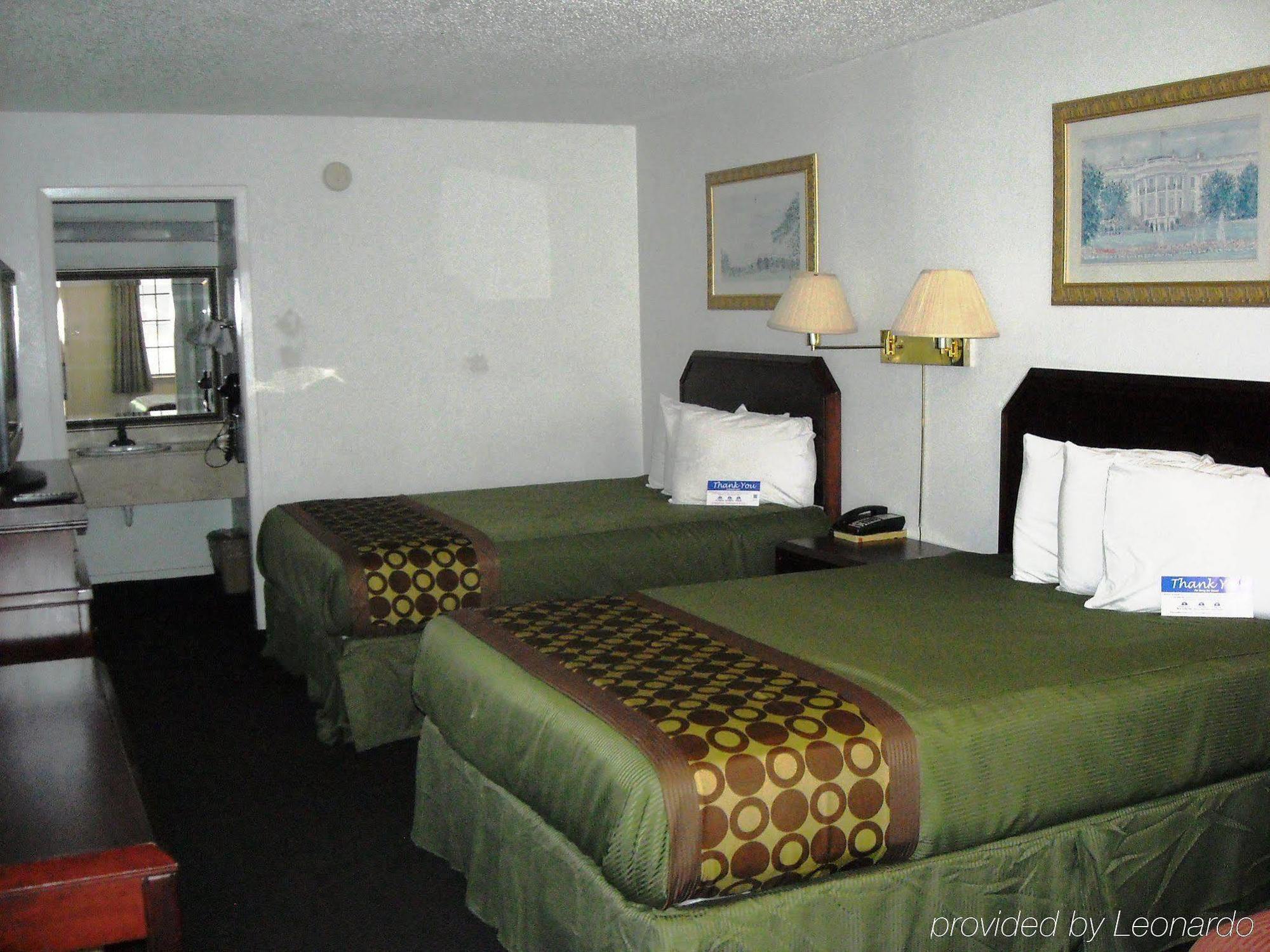 Americas Best Value Inn Bonham Extérieur photo
