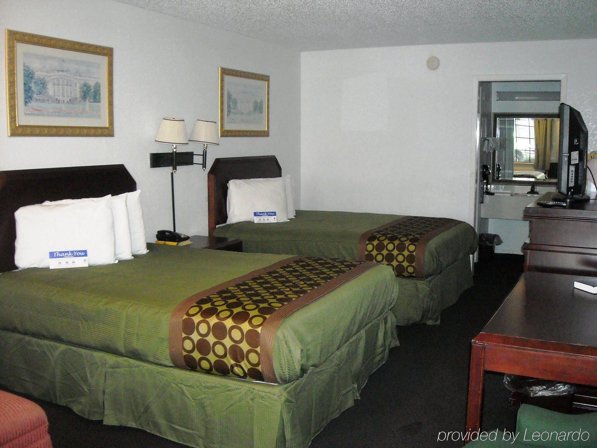 Americas Best Value Inn Bonham Extérieur photo
